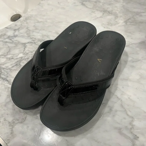 Vionic Wedge Flip Flop for High Arches - Picture 7 of 8